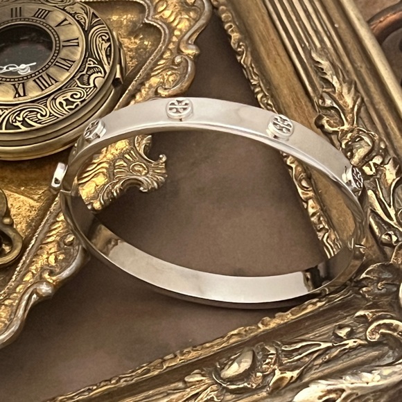 TORY BURCH • Silver 7mm Logo Miller Studded Hinge Bangle Bracelet - Picture 4 of 4